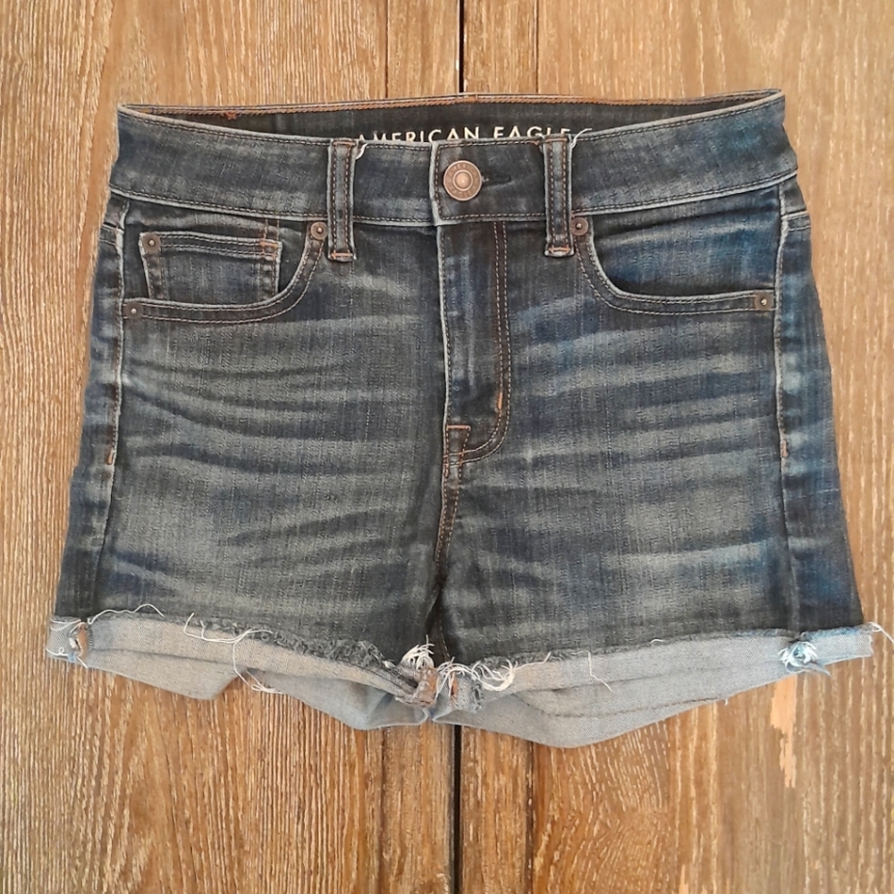 American Eagle Outfitters Dark Wash Hi-Rise Shortie Size 2